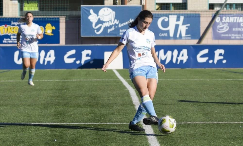 Απείλησαν Ισπανίδα ποδοσφαιρίστρια επειδή δεν έκανε ενός λεπτού σιγή για τον Μαραντόνα